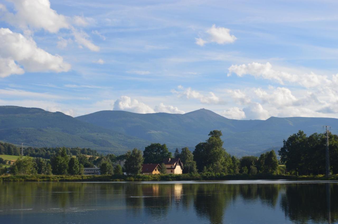 Bialy Dwor Villa Kostrzyca Екстериор снимка