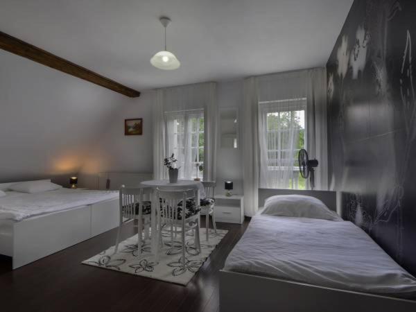 Bialy Dwor Villa Kostrzyca Екстериор снимка